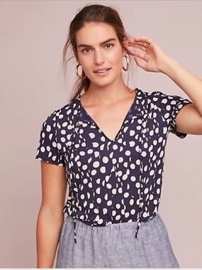 Maeve Anthropogie Clemente Navy/White Polka Dot Short Sleeve Top, Sz L